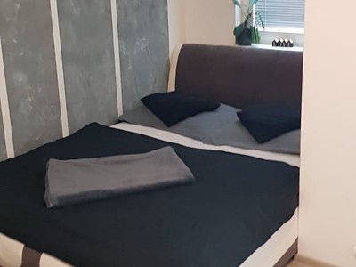 Pronájem bytu 1+kk 35 m² (Jednopodlažní)