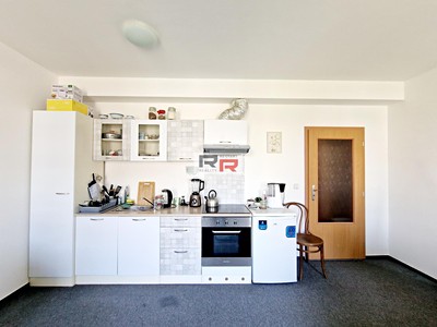Pronájem bytu 1+kk 35 m²
