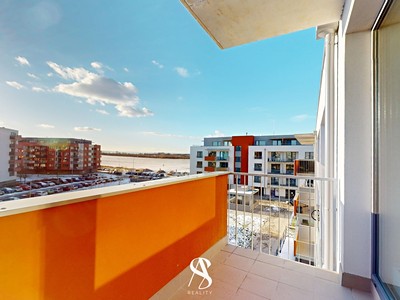 Pronájem bytu 3+kk 74 m² (Jednopodlažní)