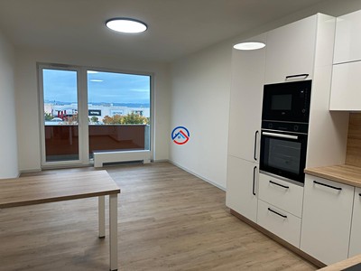 Pronájem bytu 1+kk 35 m²